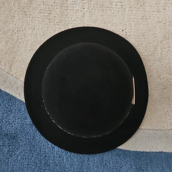 Anne Klein Black Felt Cloche Hat with Animal Print Band - Picture 3 of 6